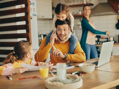 SÌ a più soldi per le famiglie, il ceto medio, i giovani e le economie domestiche composte da una sola persona